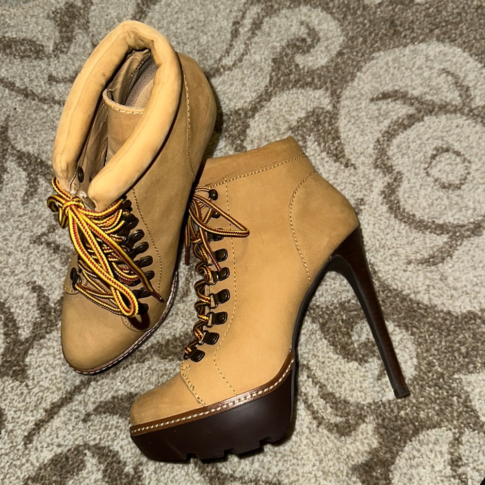 Wheat timberland looking boots